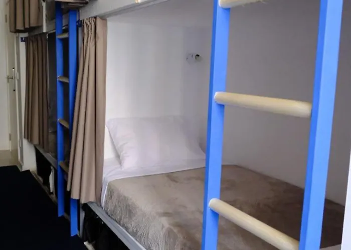 ホステル Paradise *