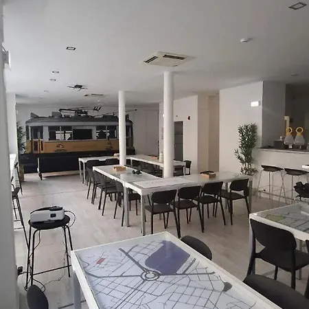 Paradise Hostel *